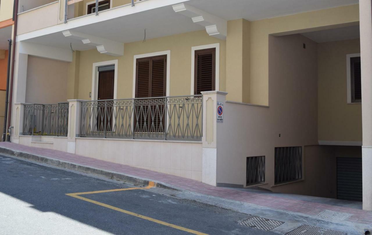 Casa Vacanze Lombardo Santa Teresa Di Riva Zewnętrze zdjęcie